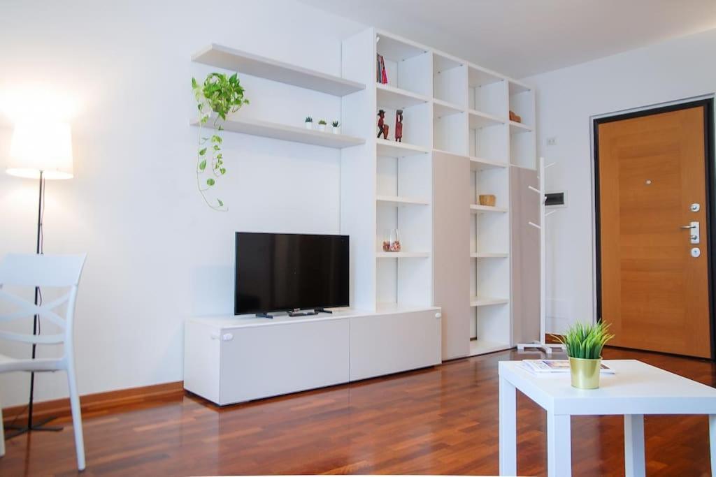 Home & Pet - Milano Trilocale Promenade Santa Giulia Exterior foto